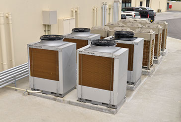 エコキュート(加熱能力30kW×4台)