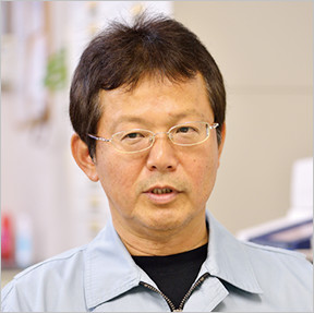 総務部 施設管理課長 亀谷 正則さま