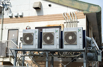 セパレート室内外機(7.1kW×3機・10.1kW×3機)