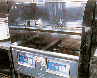 スタンド型フライヤー(10.6kW×2台)