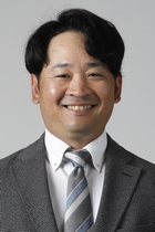 写真　喜屋武　秀人