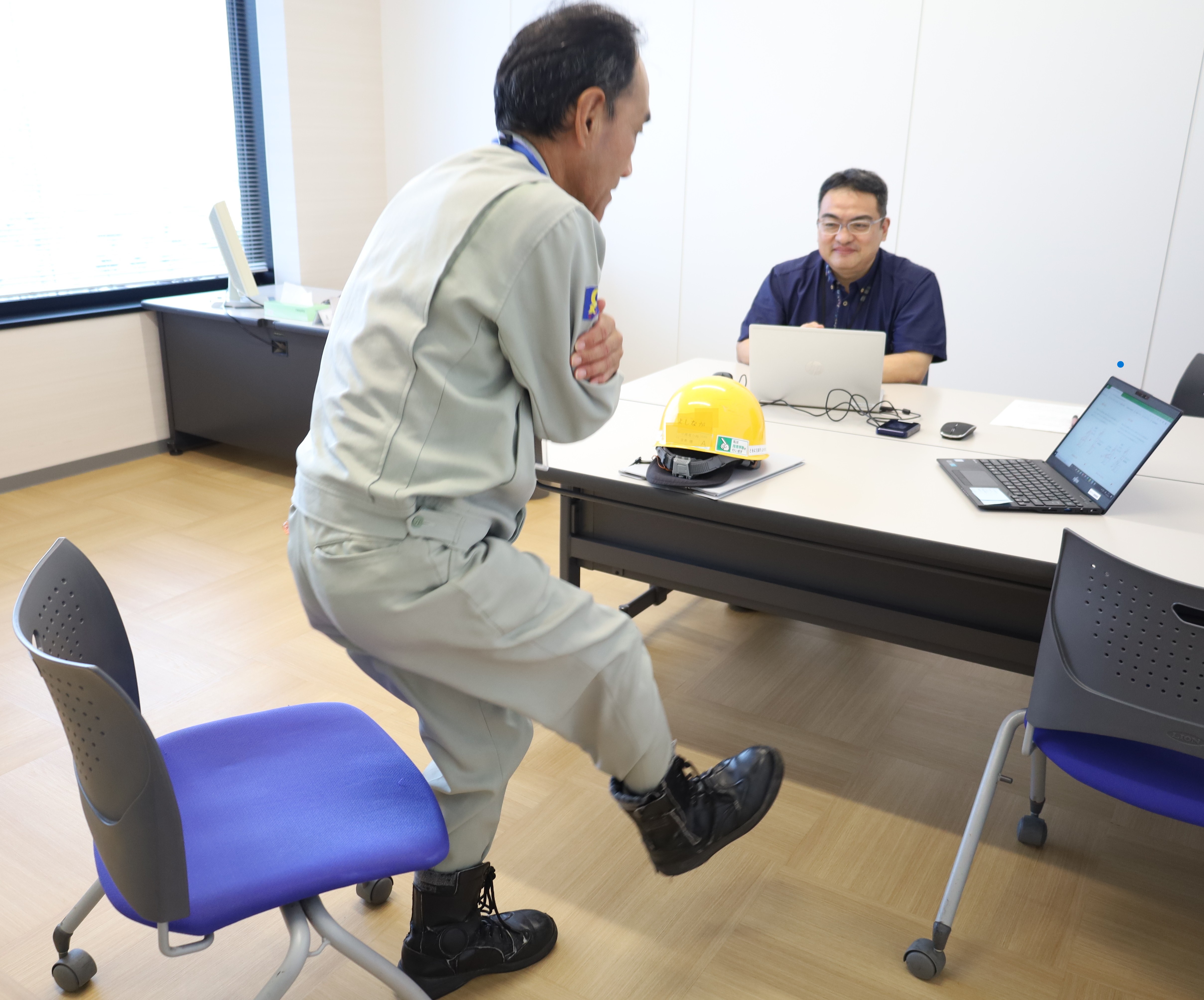 シニア社員サポート写真01